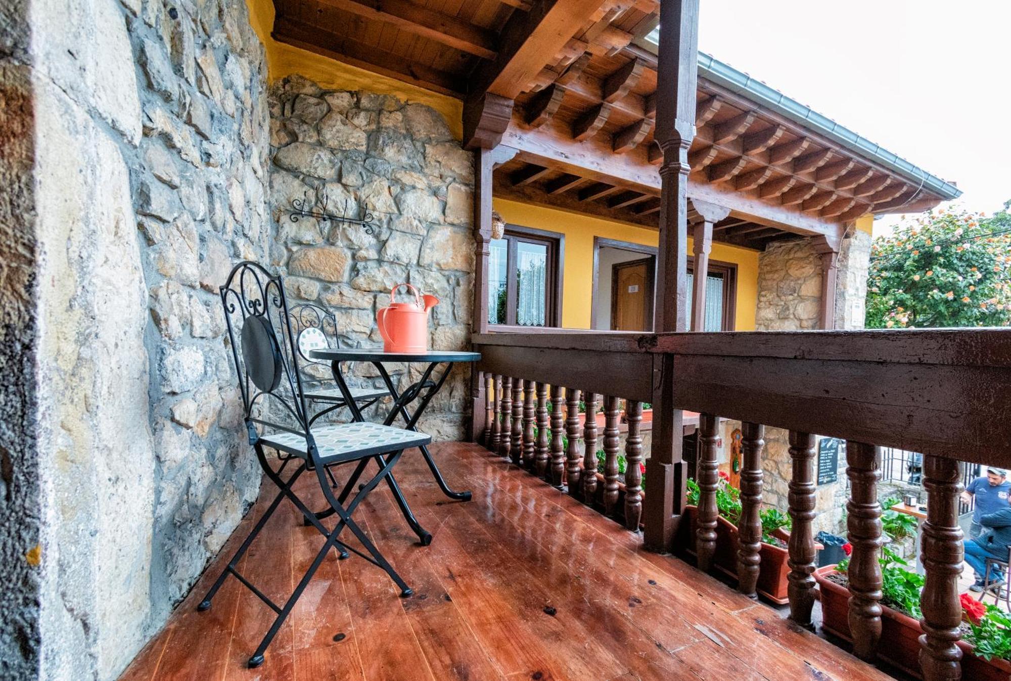 Albergue Santa Marina Buelna Luaran gambar