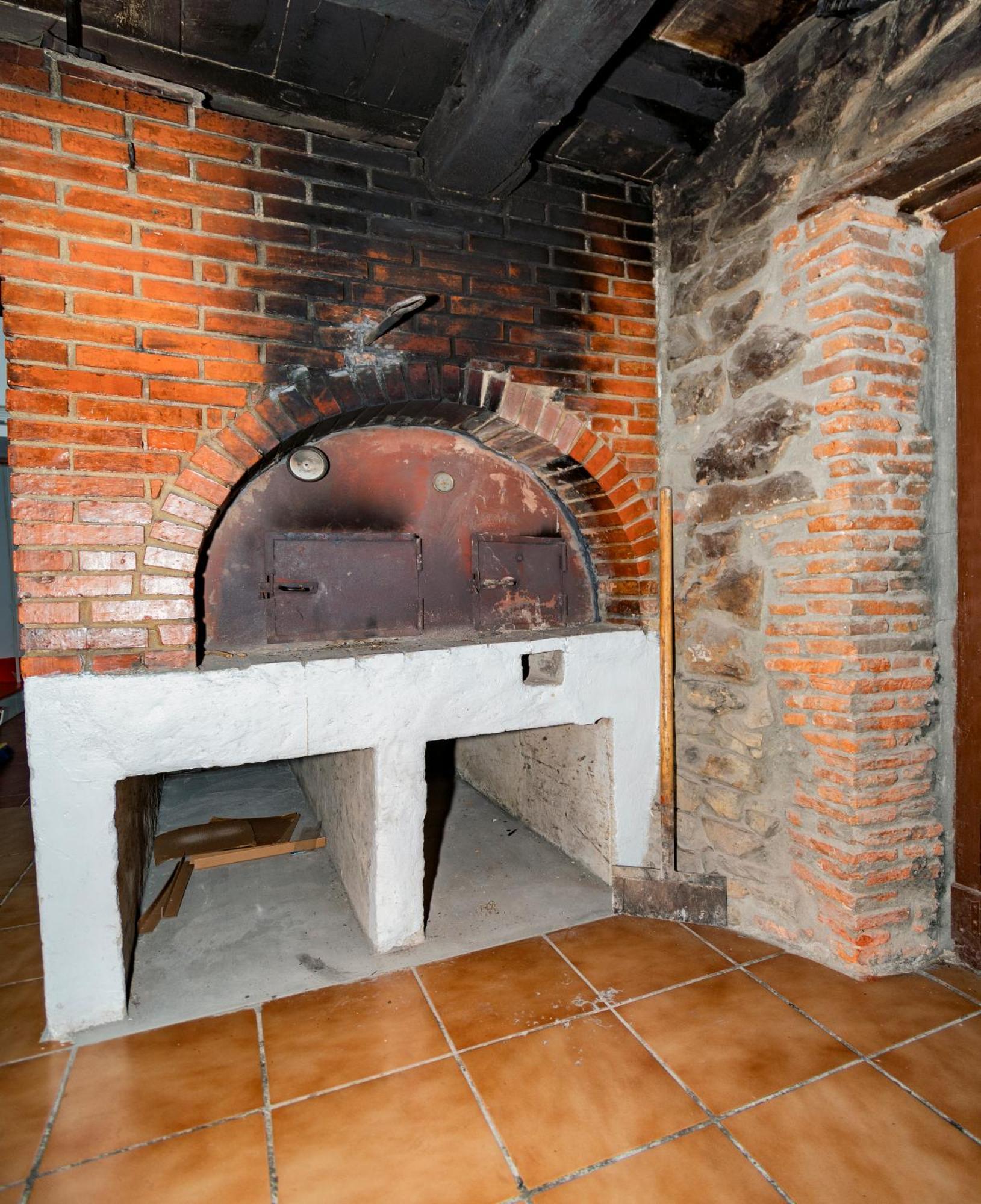 Albergue Santa Marina Buelna Luaran gambar
