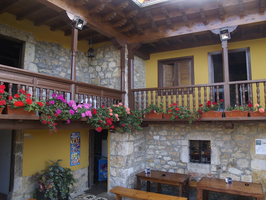 Albergue Santa Marina Buelna Luaran gambar
